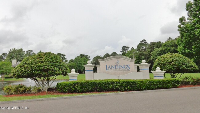 Foto del edificio - 10200 Belle Rive Blvd