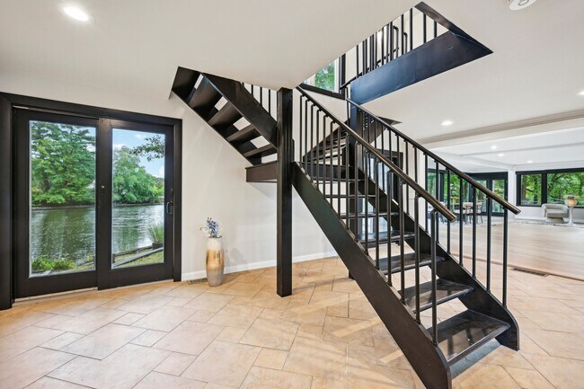 Foto del edificio - 10 Oakridge Ave