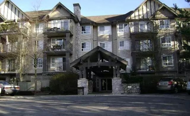 Building Photo - Strathmore Lane