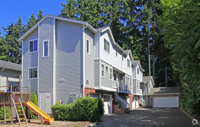 Foto del edificio - Fairway Townhomes