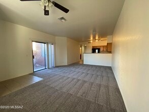 Building Photo - 1265 E Weimer Cir