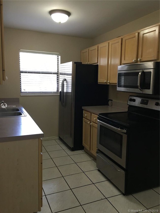 Foto del edificio - 10370 SW 220th St