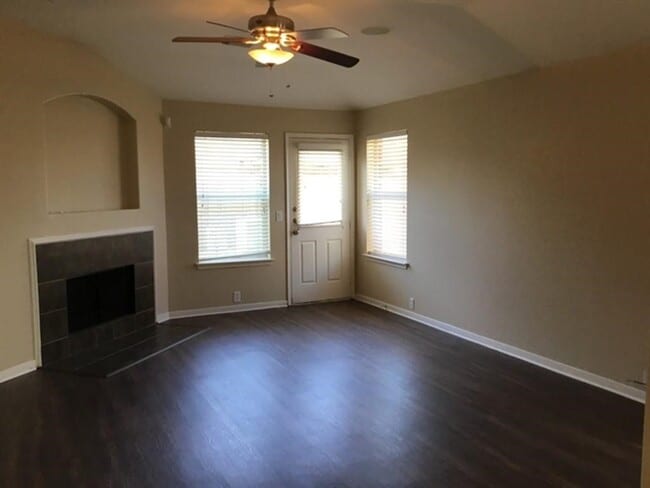 Building Photo - 16623 Grenada Falls Dr