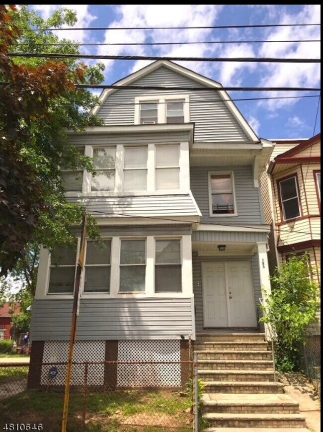 Building Photo - 153 Myrtle Ave