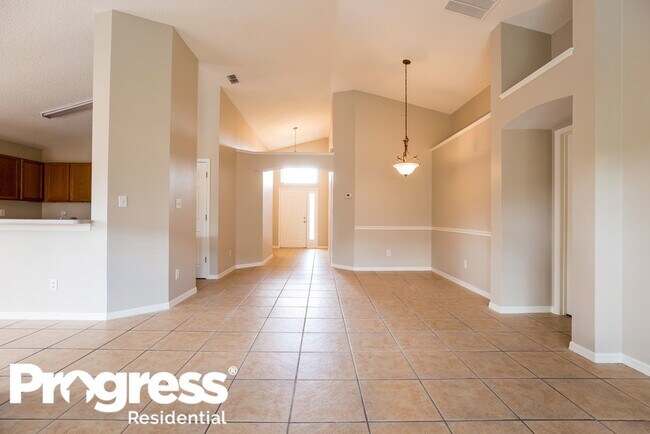 Building Photo - 2041 Bobtail Dr