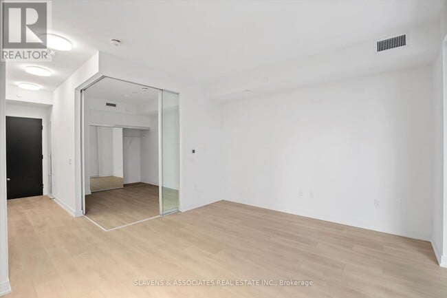 Building Photo - 127 Broadway Ave