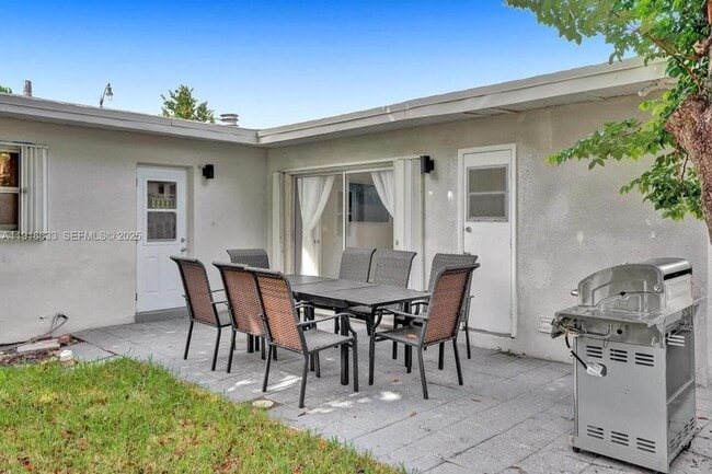 Photo - 1573 NE 30th Ct House