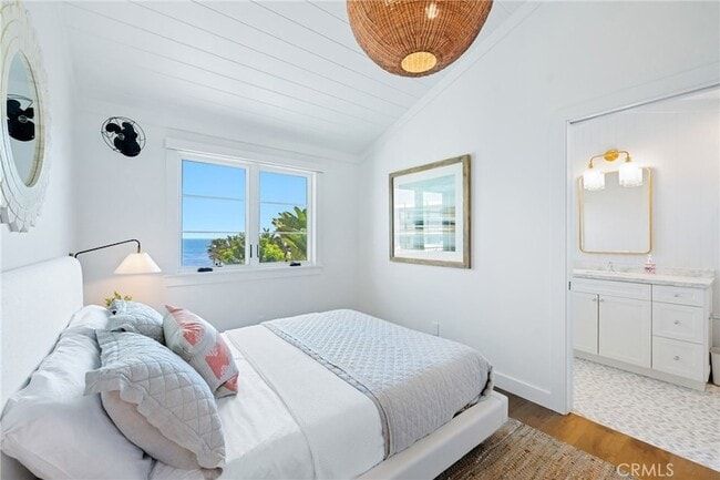 Foto del edificio - 360 Cliff Dr