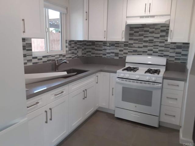 Foto principal - 8957 Harness St