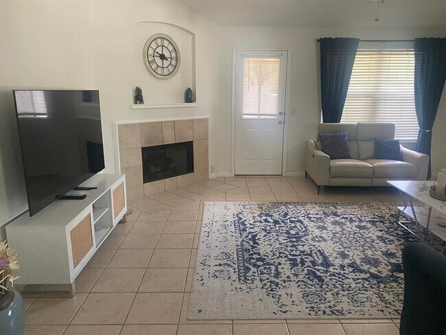 Foto del edificio - 4615 Pin Oak Creek Ln
