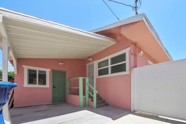 Building Photo - 3613 5th Ave