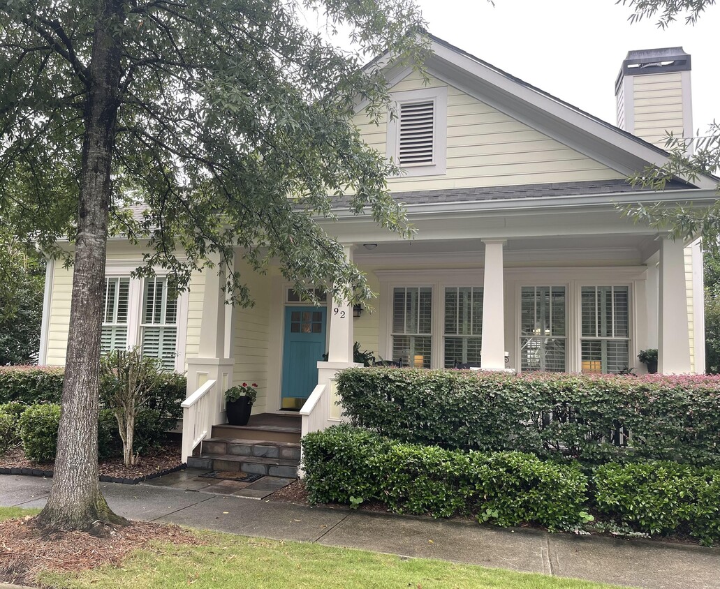 Foto principal - 92 Charter Oak Dr
