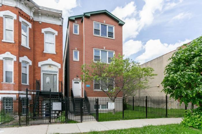 Primary Photo - 4 bedroom in CHICAGO IL 60612