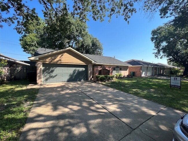 Photo - 6010 Hoover St House