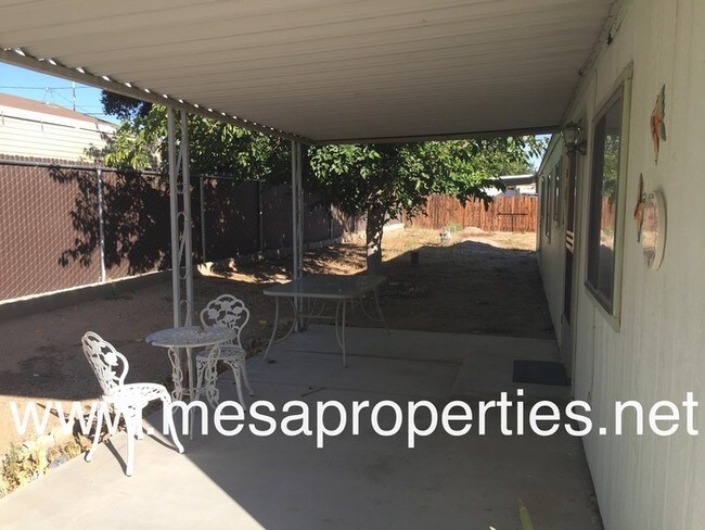 Foto del edificio - Great 2 Bedroom 1 Bathroom Home in Hesperia!