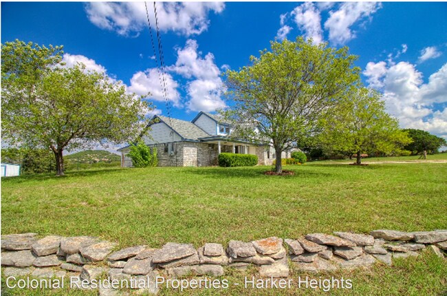 Building Photo - 3 br, 2 bath House - 320 Armadillo Lane