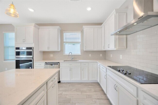 Foto del edificio - 6398 Bradford Woods Dr