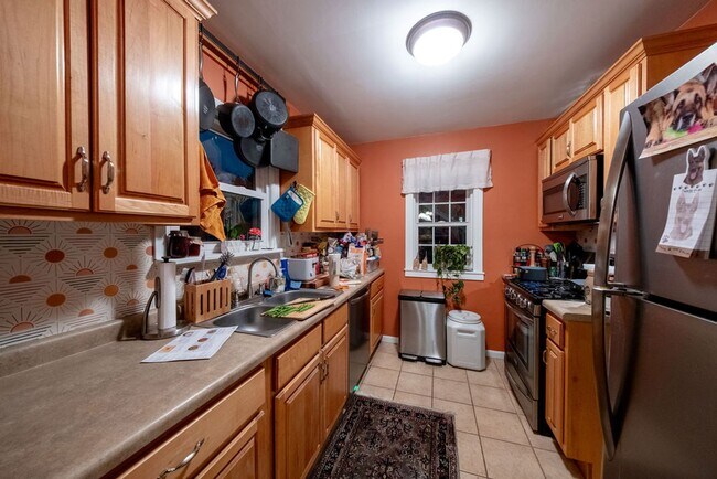 Building Photo - Charming 3brm/2ba house near Como Park!