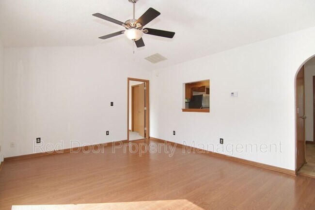 Foto del edificio - 4407 Meadowsweet Ct