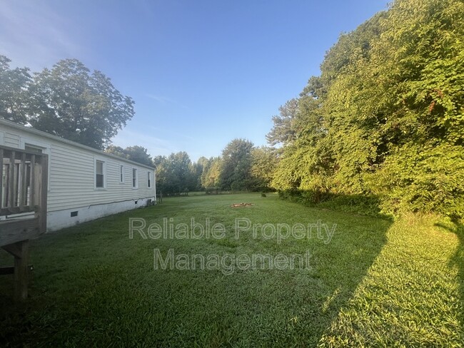 Building Photo - 1808 Amelia Church Rd