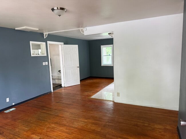 Foto del edificio - 1117 N Indian Ln