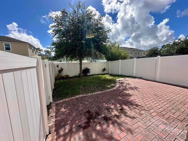 Foto del edificio - 55 Buckley Ct