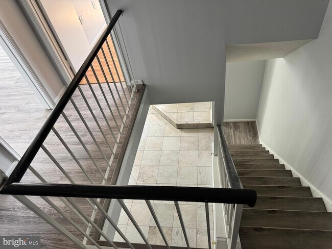 Foto del edificio - 7527 Belle Grae Dr