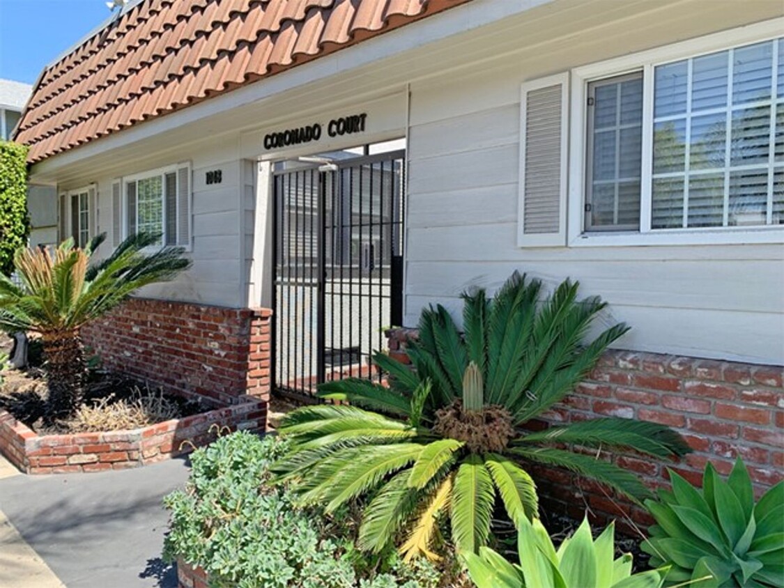 Foto principal - 1048 Coronado Avenue,