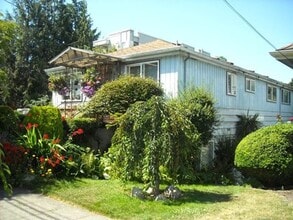 Building Photo - 2223 Minor Ave E