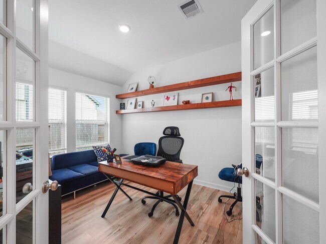 Foto del edificio - 6210 Glenwick Park Rd