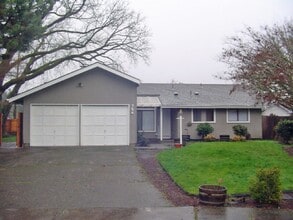 Building Photo - 754 Edgemont Way