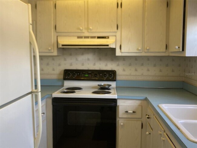 Foto del edificio - 202 47th Ave Dr W