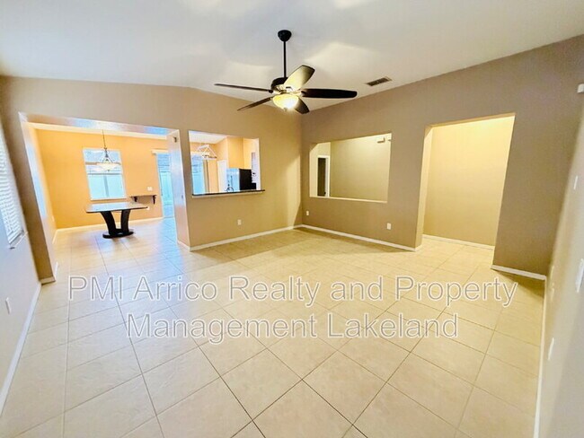 Building Photo - 3227 Ogden Dr