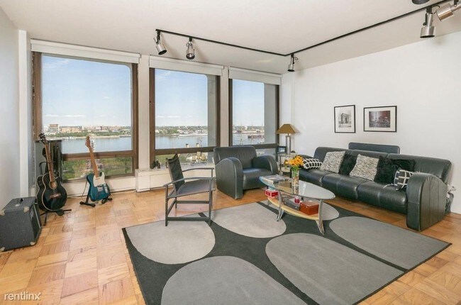 Building Photo - 1 br, 1 bath Condo - 220 Locust St Apt 12C