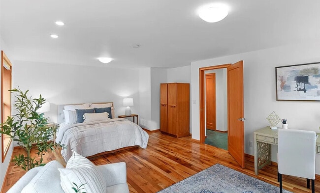 Building Photo - 6133 Lariat Loop