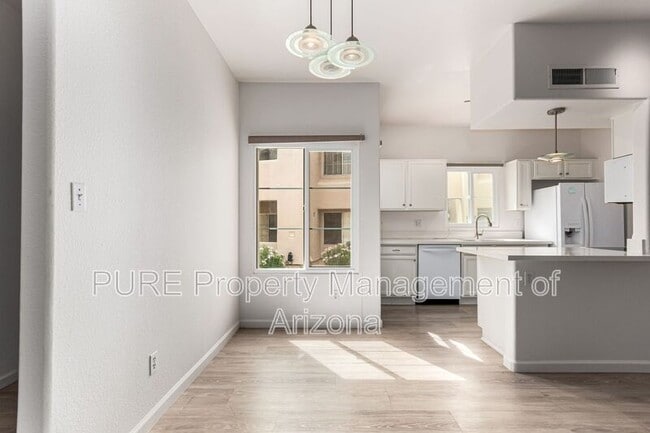 Building Photo - 11333 N 92nd St