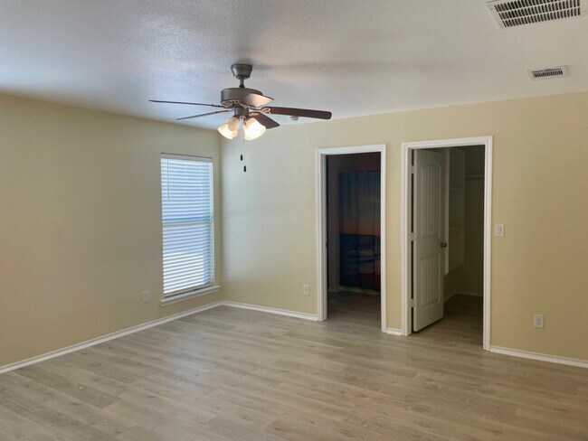 Foto del edificio - 7510 102nd St