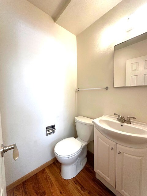 Foto del edificio - 2215 E 7th St