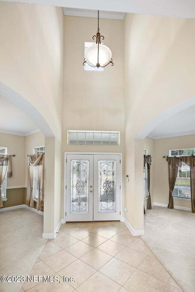 Foto del edificio - 2561 Whispering Pines Dr
