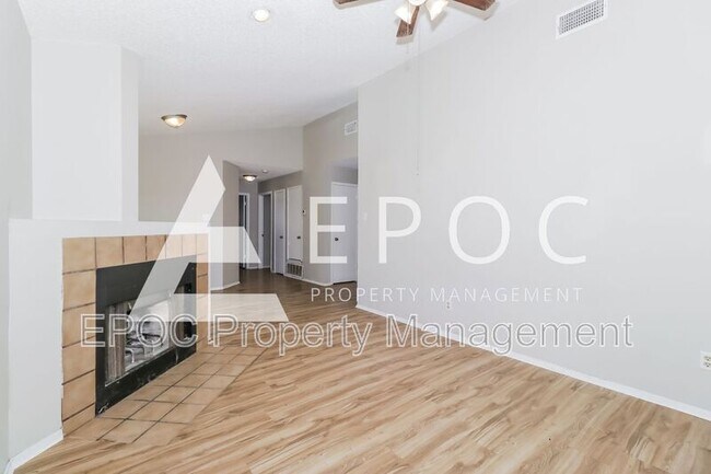 Building Photo - 1801 Dickens Dr