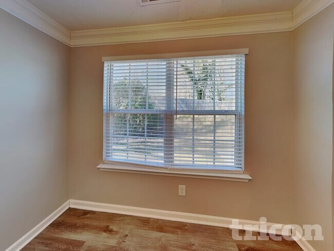 Foto del edificio - 201 Sandstone Dr