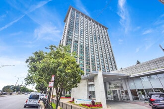 Building Photo - 3600 N Lake Shore Dr