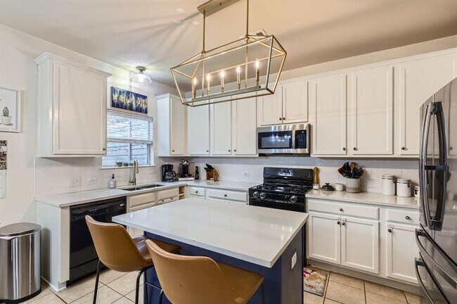 Foto del edificio - 10205 Garbacz Dr