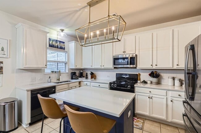 Foto del edificio - 10205 Garbacz Dr