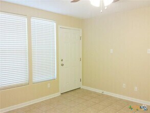 Building Photo - 112 Rush Haven