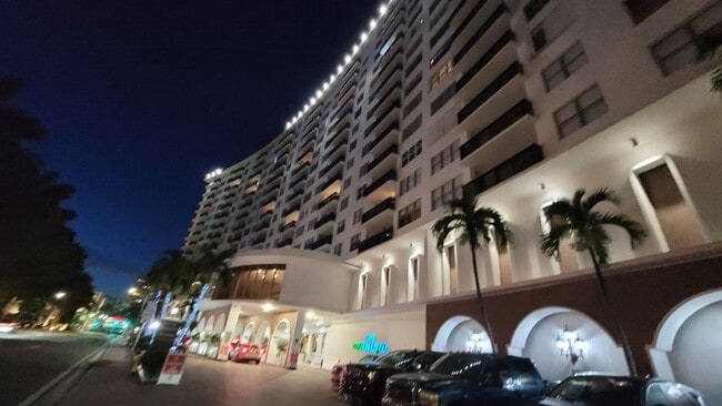Building Photo - 6039 Collins Ave