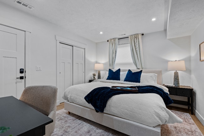 Building Photo - 518 Koneta Ct