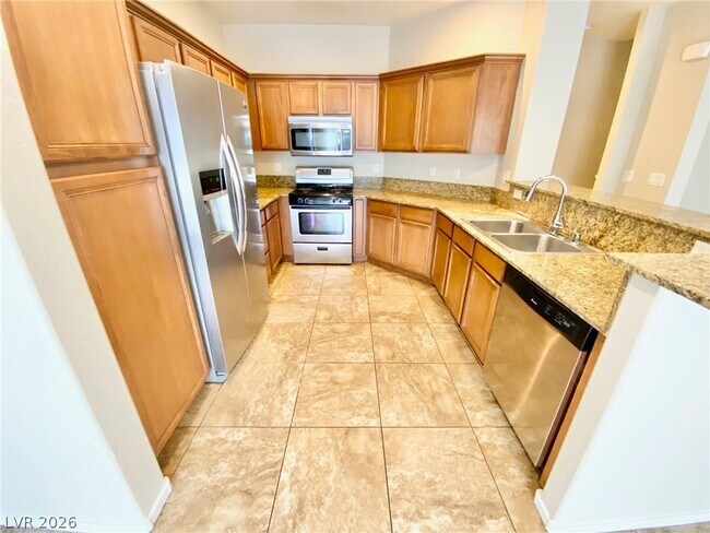 Foto del edificio - 1015 Maple Pines Ave