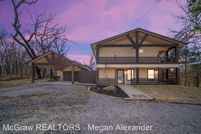 Building Photo - 3 br, 2 bath House - 2405 Woodland Dr