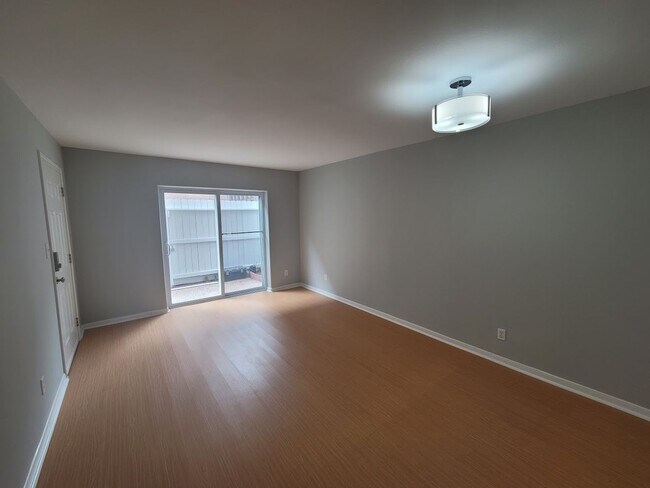 Foto del edificio - Ground Floor - 1 bedroom 1 bath - Near UTM...